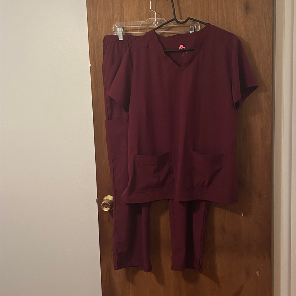 Natural Uniforms Women’s cool stretch v-neck top and cargo pant set NWOT - Picture 11 of 16